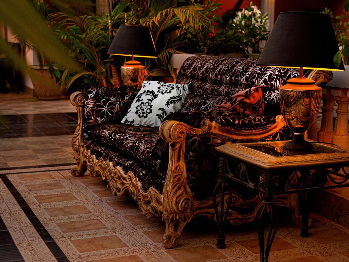 Rooftop Boutique Hotel Adults Only Serrekunda Exterior photo