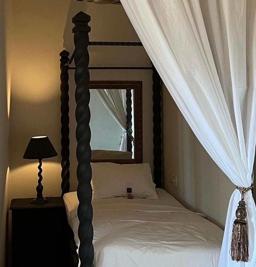 Rooftop Boutique Hotel Adults Only Serrekunda Exterior photo